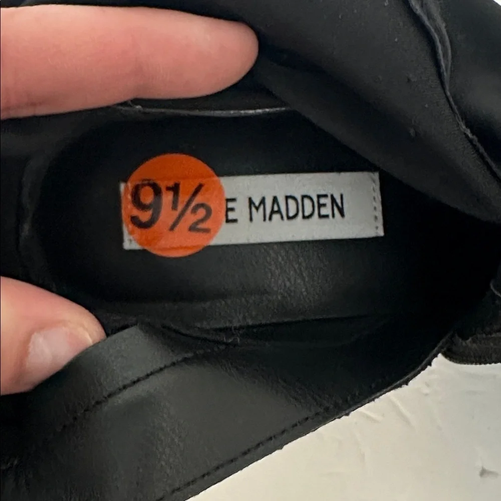 Steve Madden Black Ankle Booties size 9.5